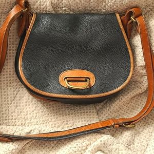 Vintage Dooney and Bourke crossbody